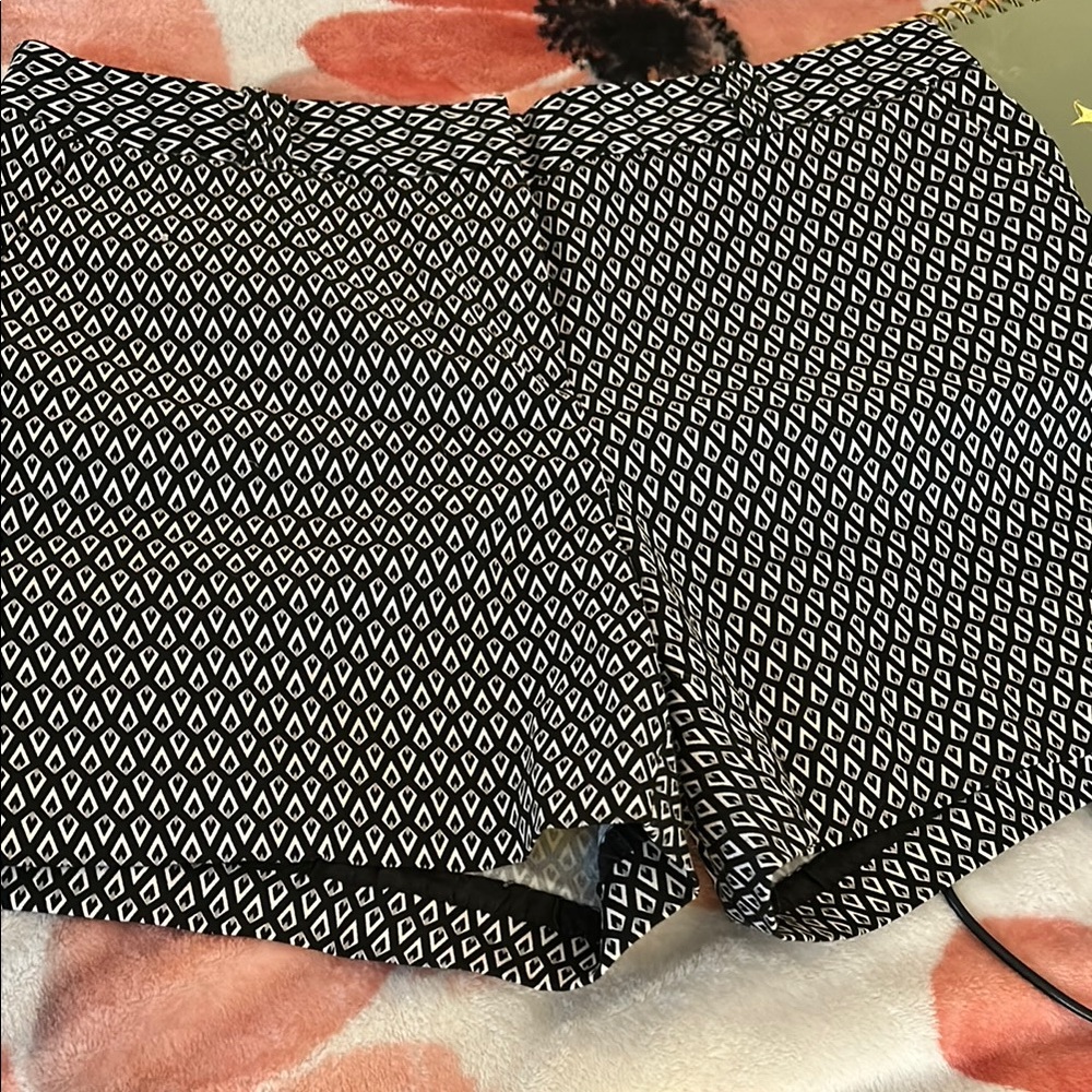 Black and White Patterned Women's Shorts